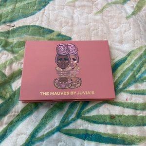 Juvia’s place eyeshadow palette